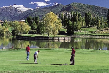 GOLF WITH MOTORHOME IN LOMBARDY