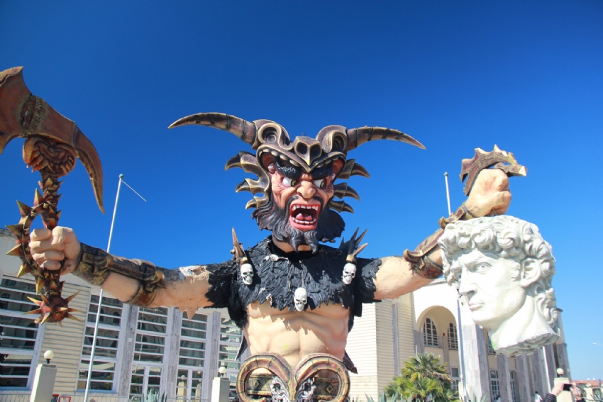 CARNEVALE VIAREGGIO