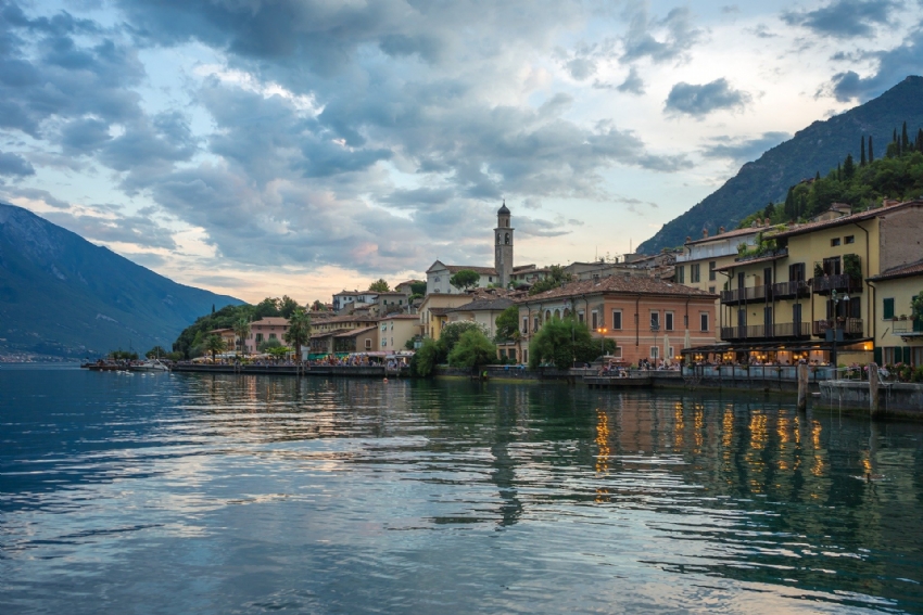 IN PRIMAVERA ALLA SCOPERTA DEI LAGHI LOMBARDI 